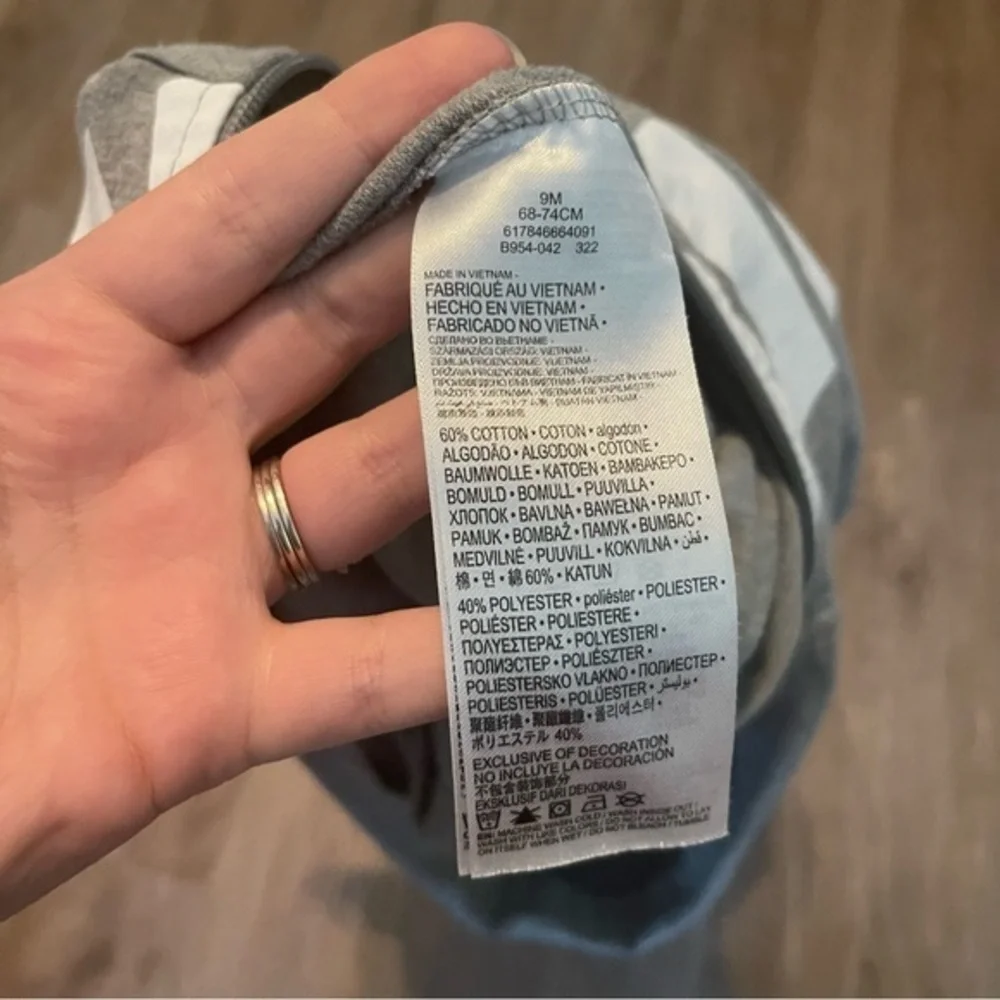 Nike Baby Hooded Coverall Sweatshirt Heathered Gray Baby Size 9 Months